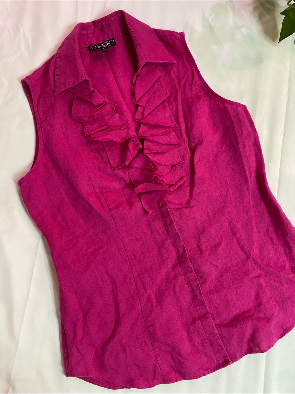 Vintage- size 0- Studio Pink linen Ruffled Sleeveless Blouse